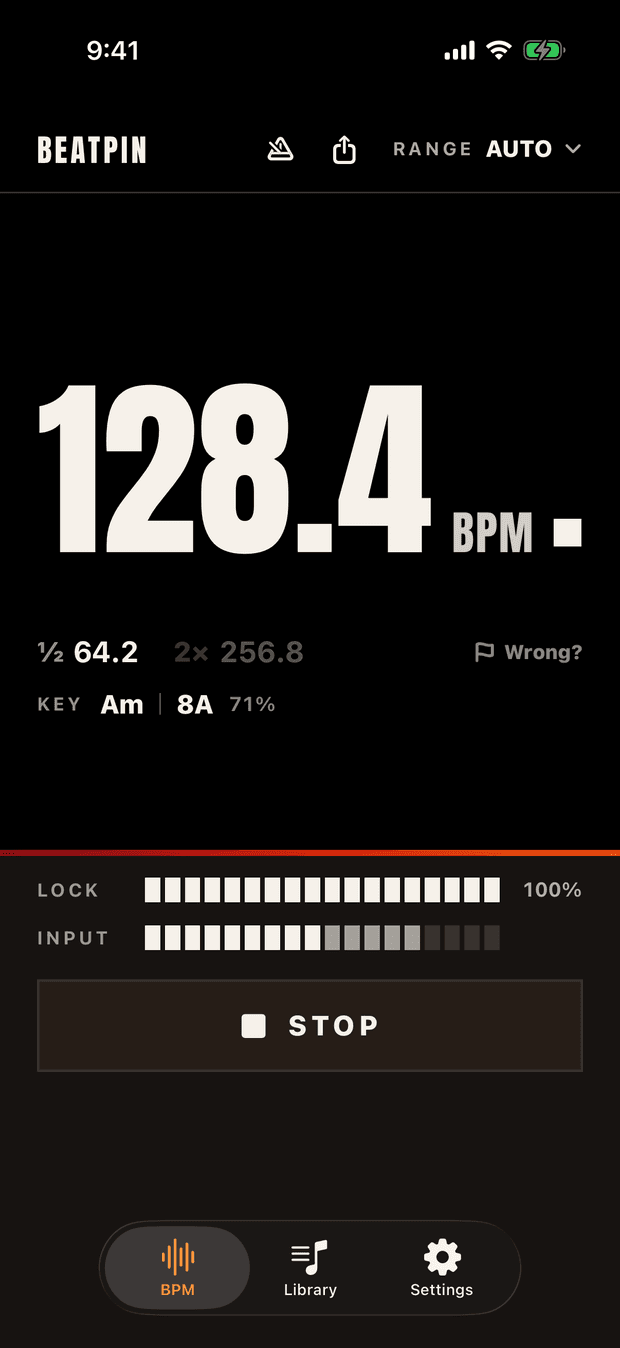 Beatpin's Dark scheme: a paper-white 128.4 BPM readout on black.